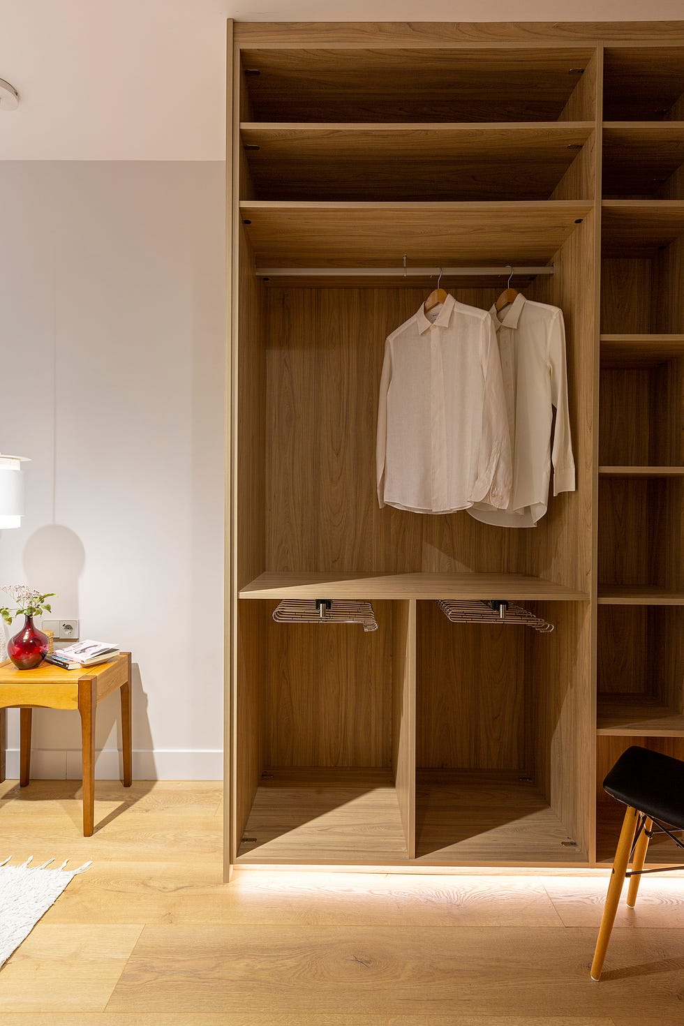 vestidor de madera