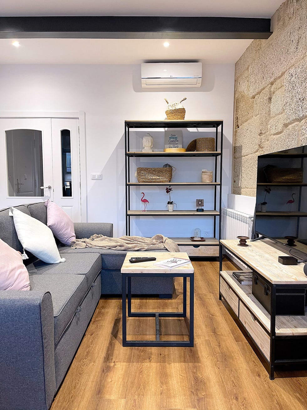 salón de estilo moderno e industrial