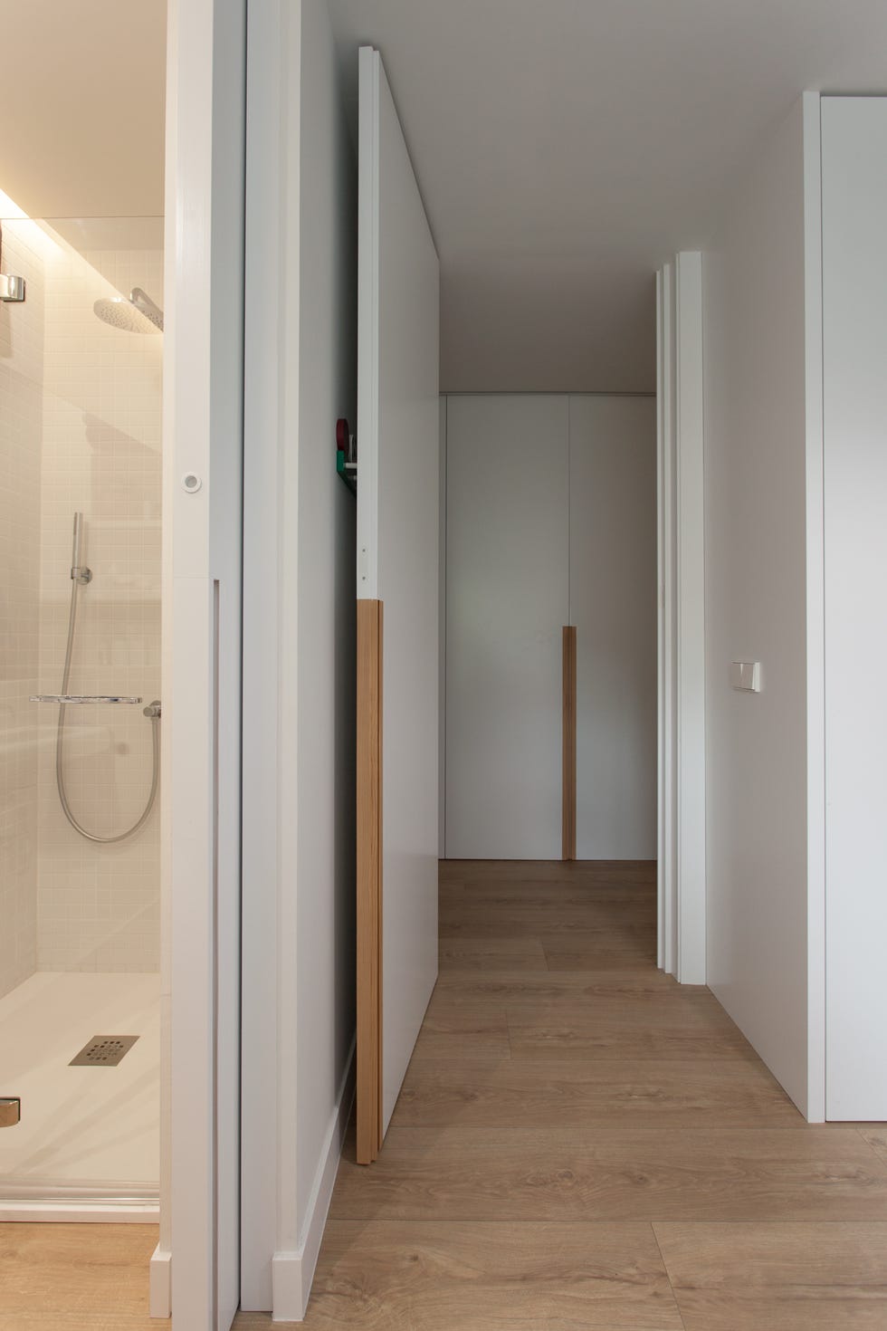 vista del baño y del vestidor