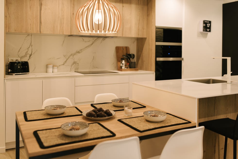 cocina moderna con office de madera