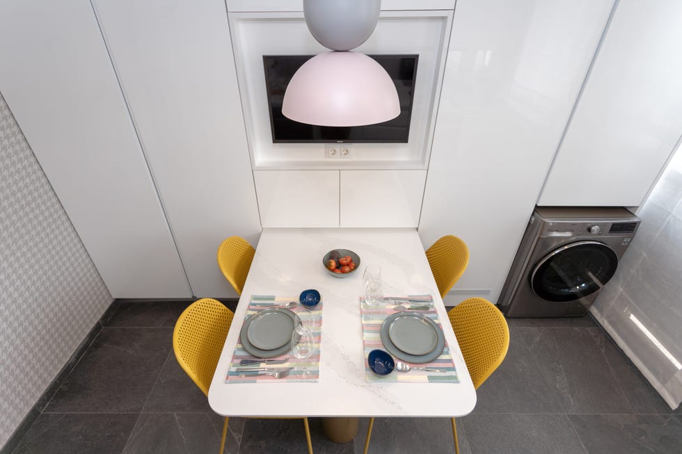 cocina blanca con office