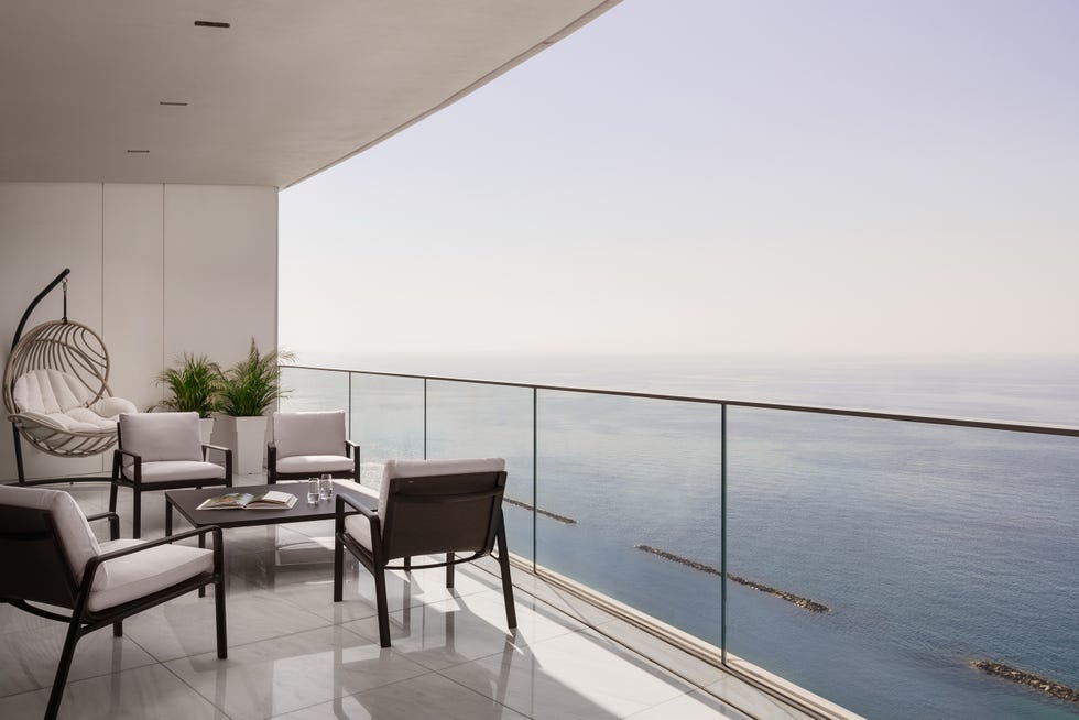 terraza con vistas al mar