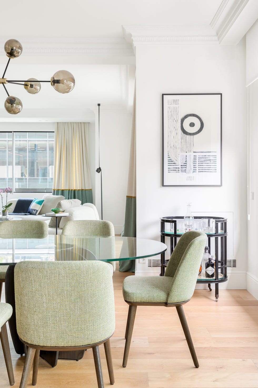 sillas de comedor de madera con tapizado verde