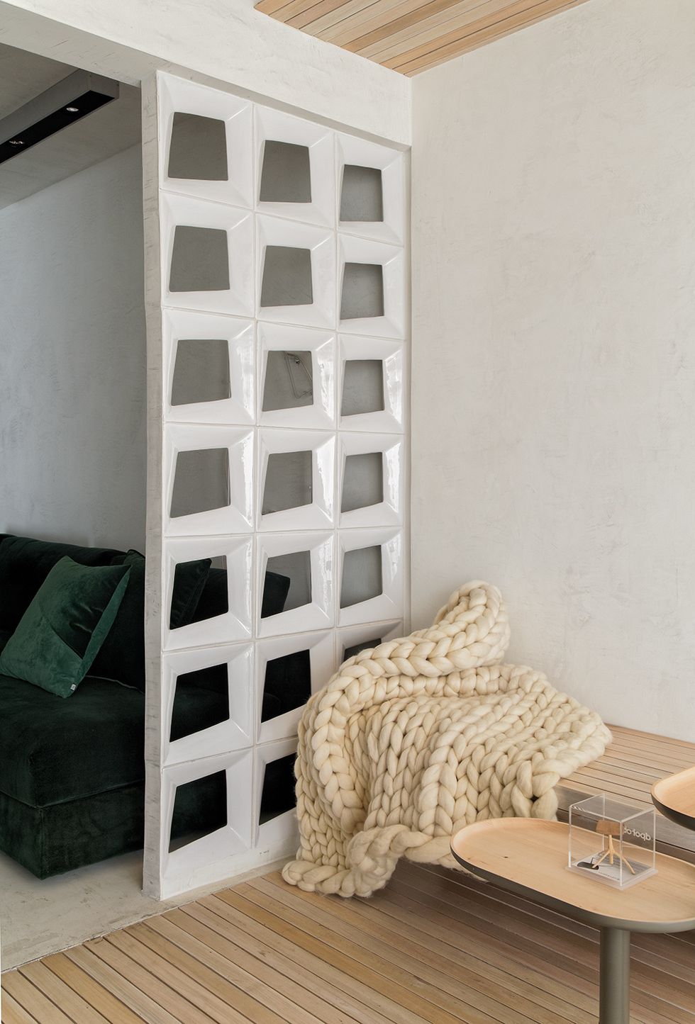Estantes de pared - Leroy Merlin  Estantes de pared, Decoración de unas,  Diseño de interiores casa pequeña