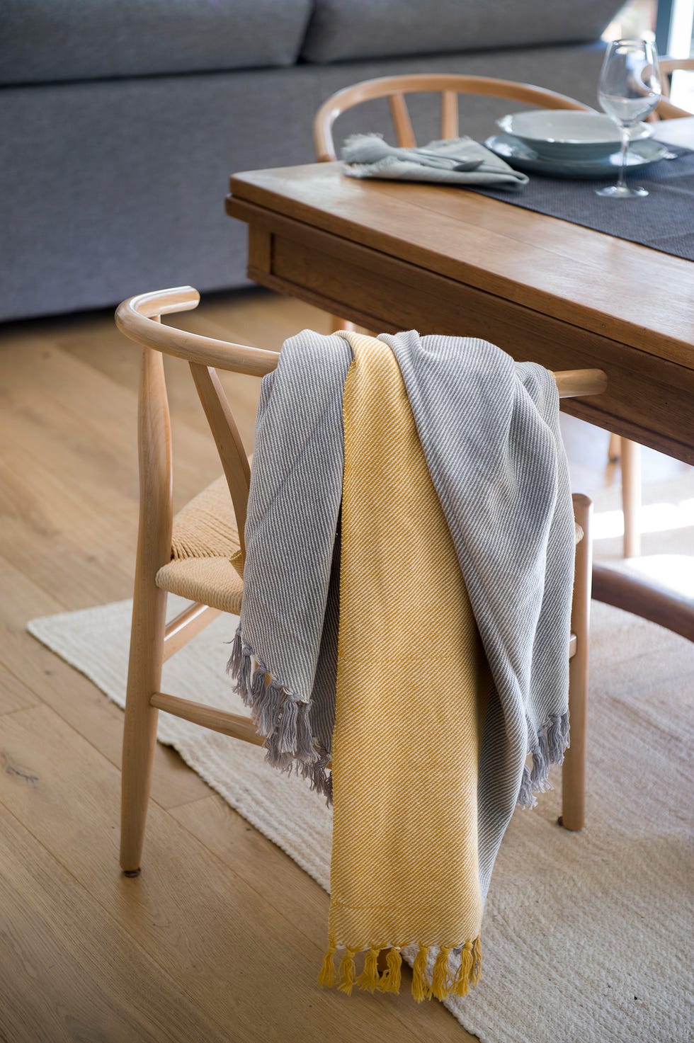 Silla de madera de comedor de estilo nórdico