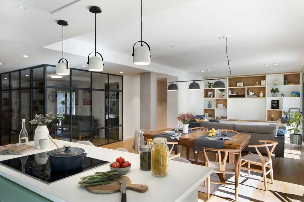 Cocina abierta al comedor y al salón