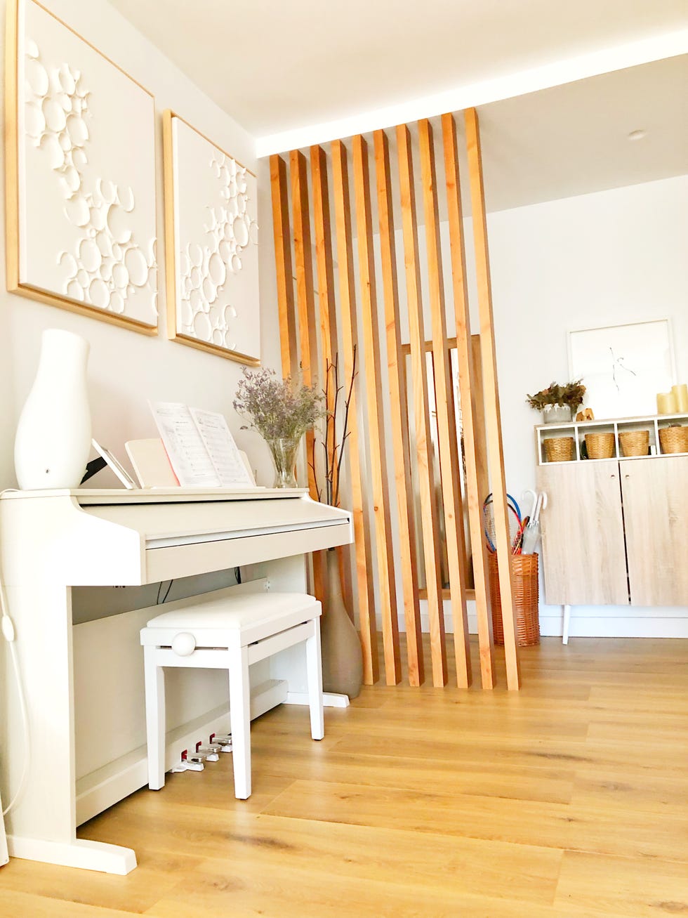 piano blanco