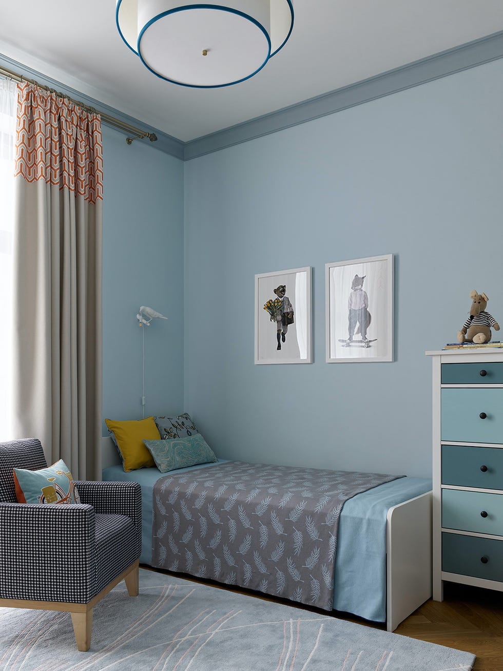 habitación infantil decorado en tonos azules