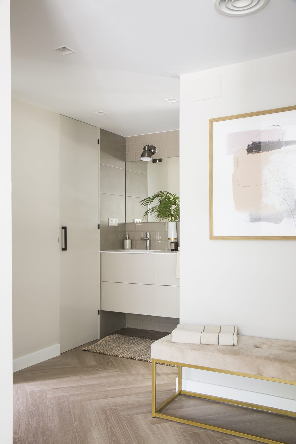 baño en suite de diseño moderno