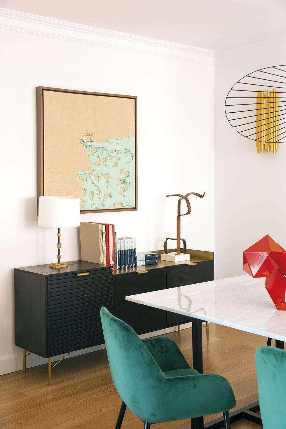 casa reformada comedor con aparador