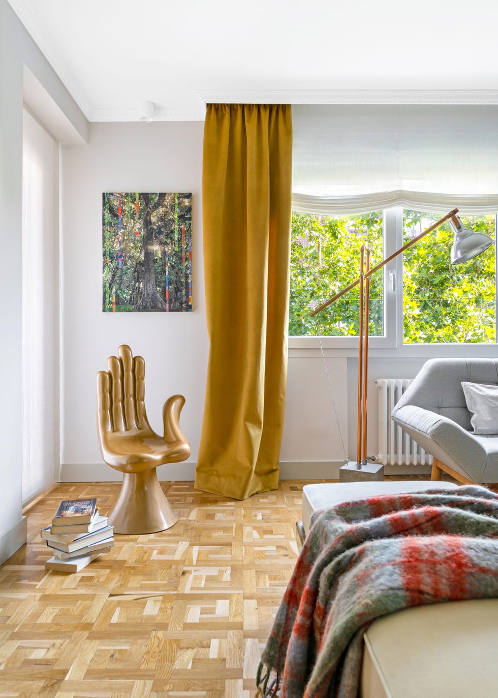 House apartment in Madrid renovated bright retro touches