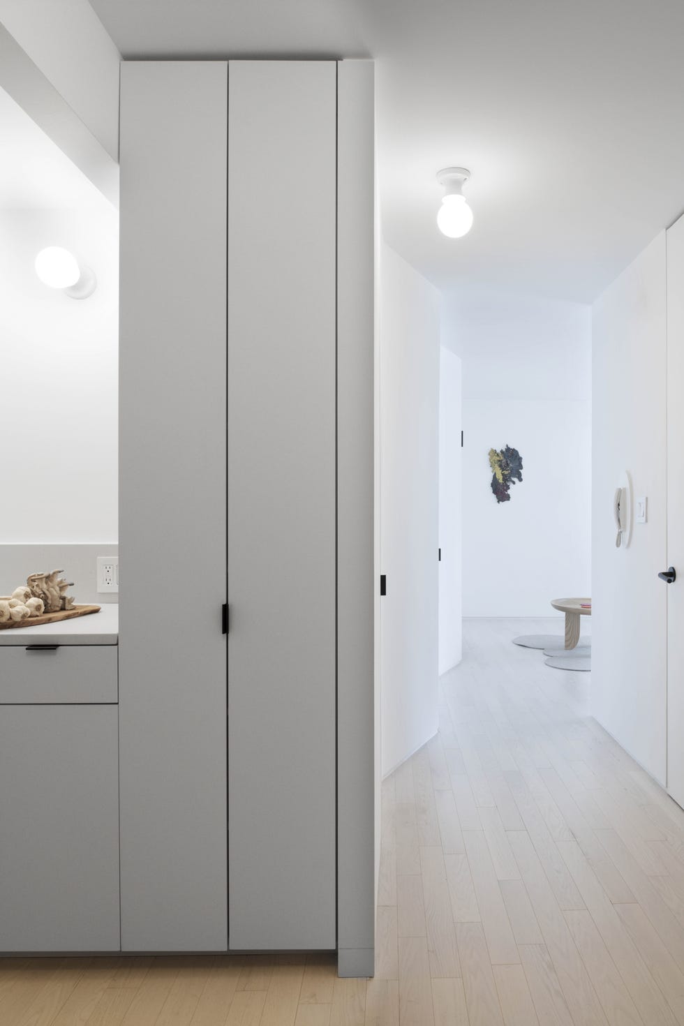 apartamento de diseño minimalista en color blanco