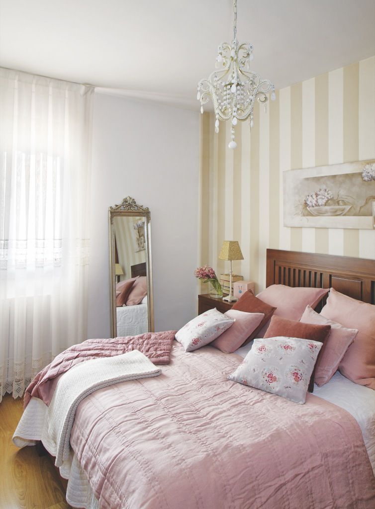 Bedroom, Bed, Furniture, Bed sheet, Room, Bedding, Interior design, Bed frame, Property, Pink, 