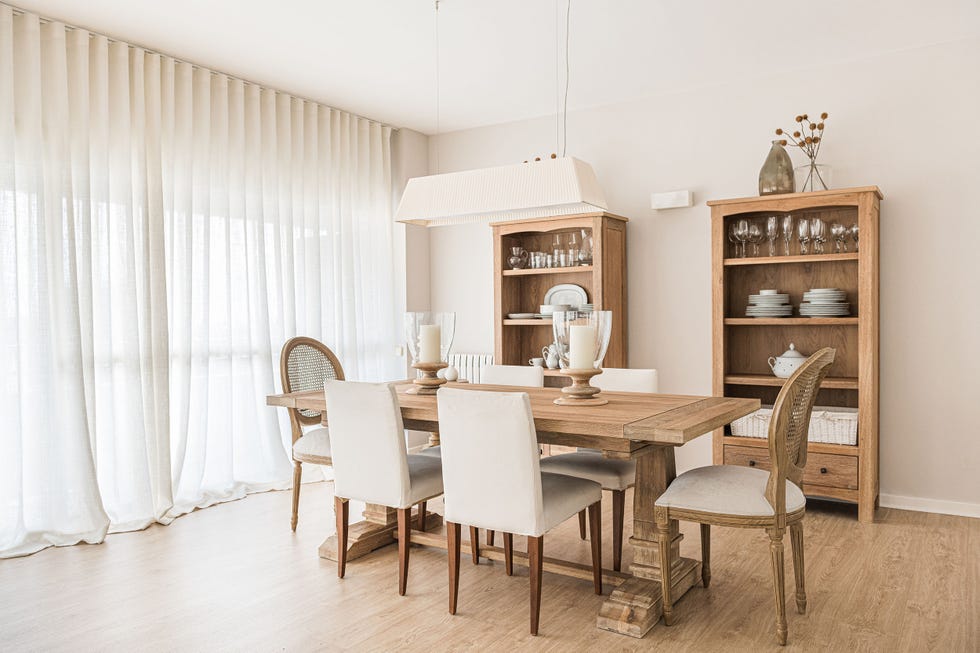 comedor rústico con muebles de madera