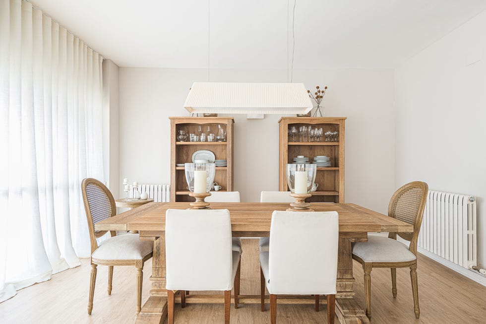 comedor rústico con muebles de madera