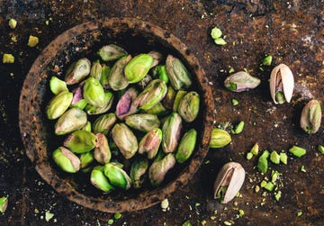 pistachenoten in een kom