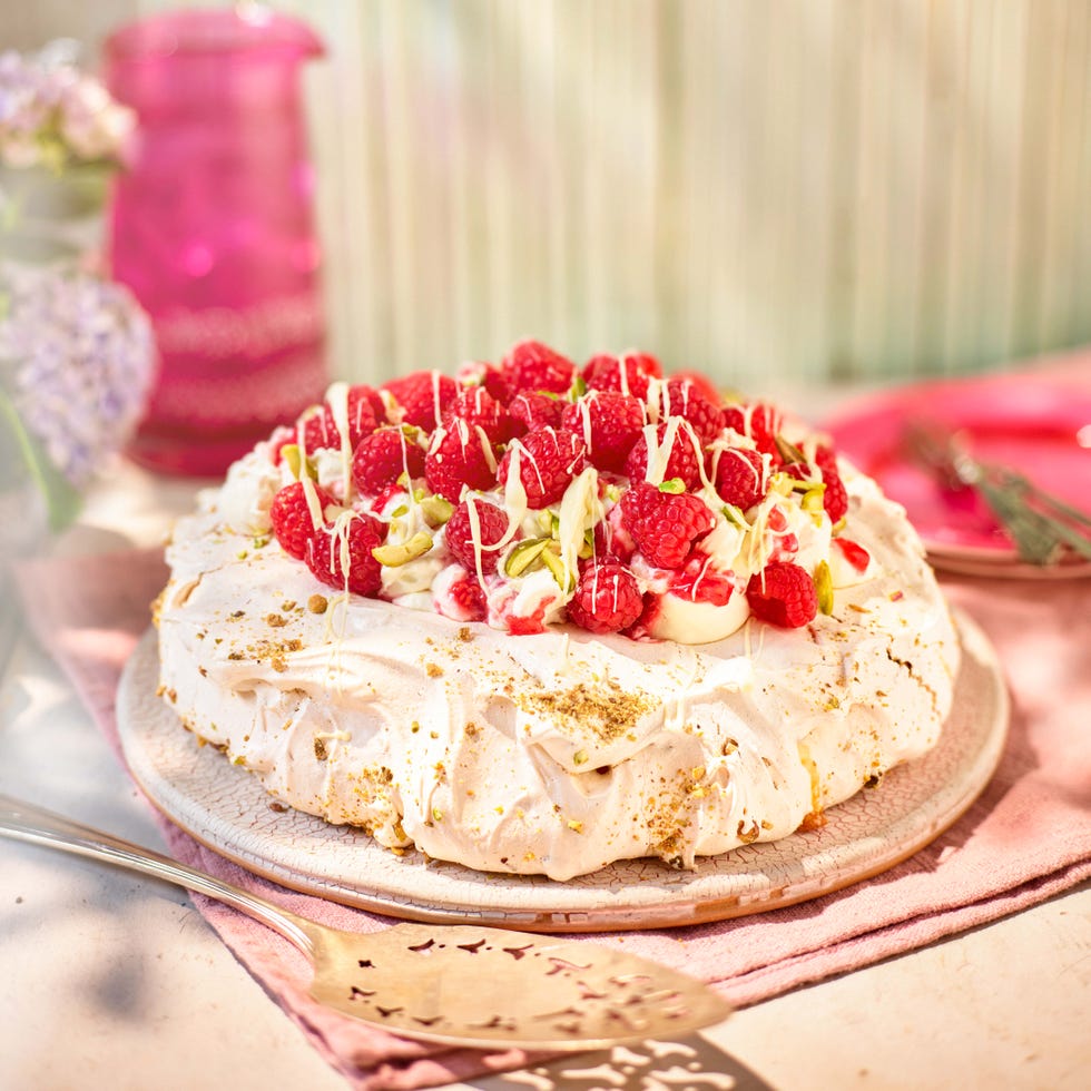 pistachio, raspberry and white chocolate pavlova