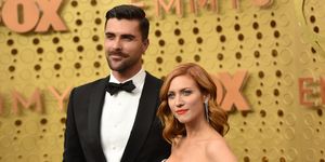pitch perfect's brittany snow and selling the oc's tyler stanaland announce divorce