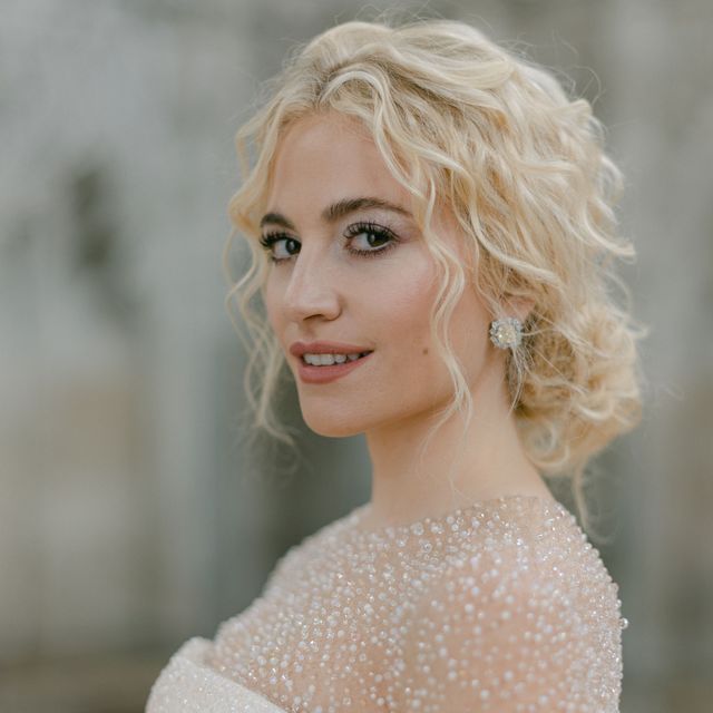 pixie lott's wedding hairstyle and makeup