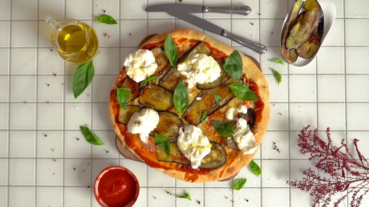 preview for Receta de sopa de pizza con berenjena, burrata y miel, por Laura Ponts