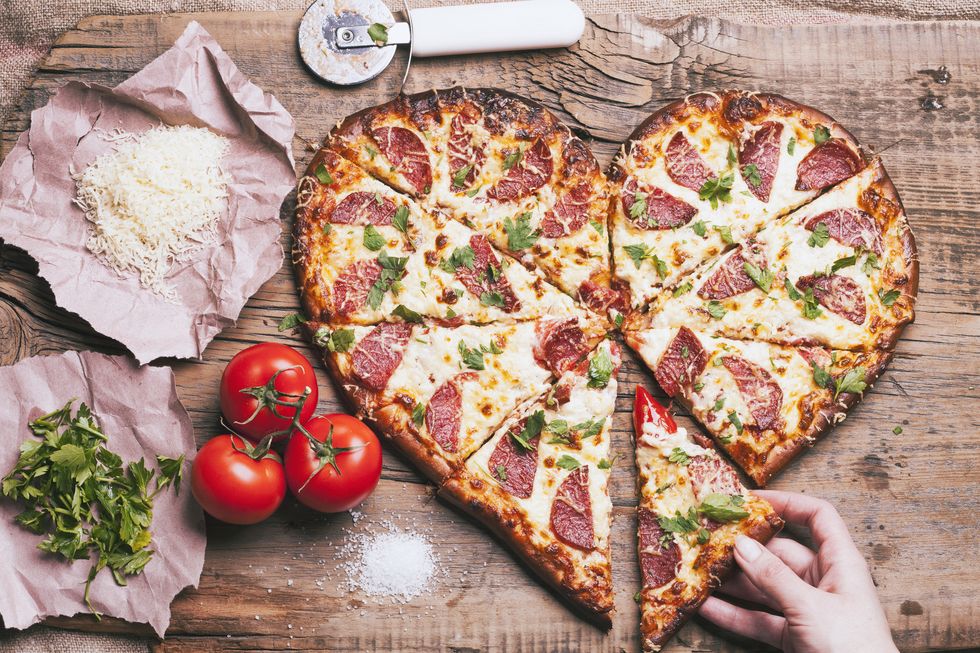 pizza con forma de corazon