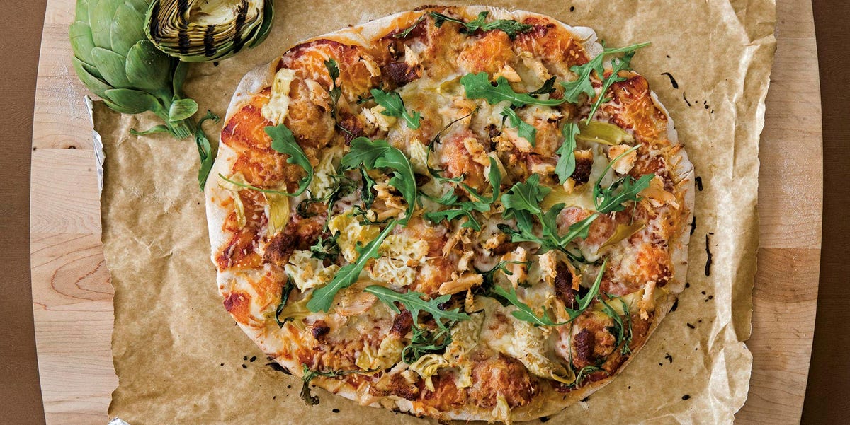 Pizza de alcachofas, pollo y rúcula pizza de alcachofas, pollo y rúcula
