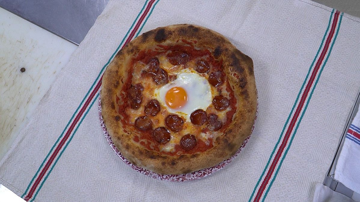 preview for Cómo hacer la pizza perfecta como un maestro pizzaiolo, por el chef Giancarlo Sebastianelli