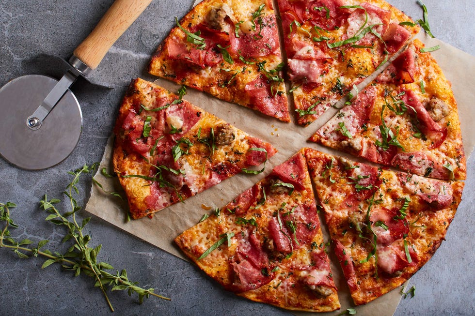 Dish, Food, Cuisine, Ingredient, Pizza, Flatbread, California-style pizza, Italian food, Produce, Tarte flambée, 