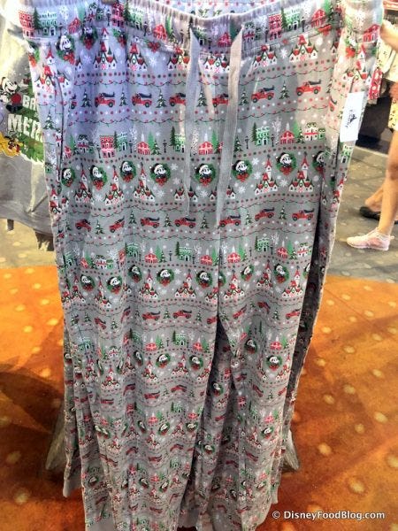 Clothing, Dress, Sleeveless shirt, Pattern, Textile, T-shirt, Pattern, Trousers, Top, 