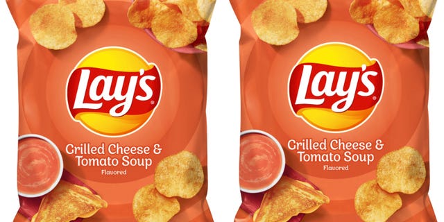 Food, Junk food, Snack, Potato chip, Cuisine, Ingredient, Dish, Fast food, Ritz cracker, Fried food, 