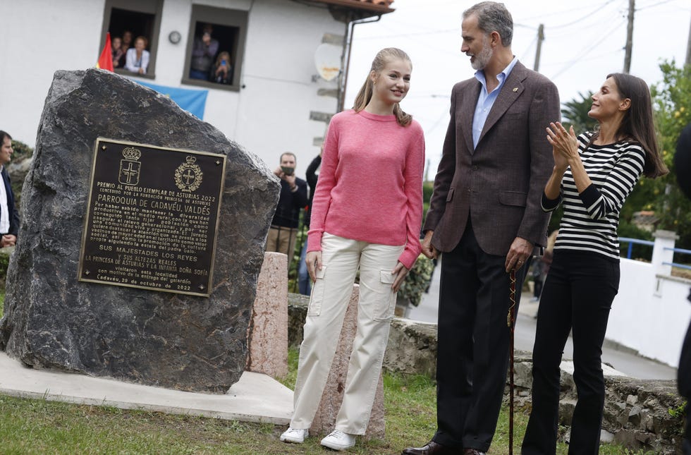 placa cadaveu princesa leonor reyes felipe letizia