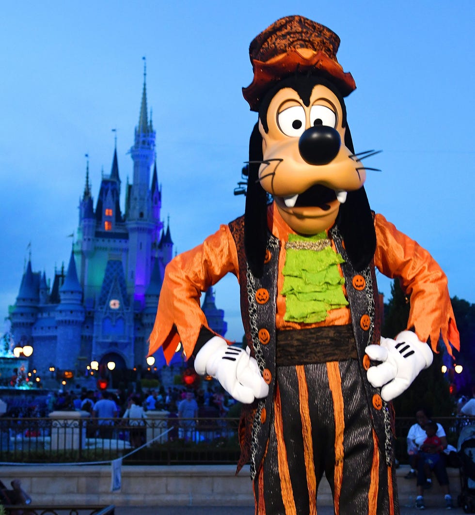 places to visit for halloween orlando