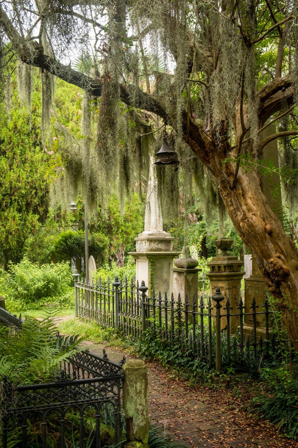 places to visit for halloween savannah