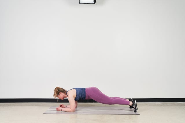 natascha grief performing a series of plank exercises