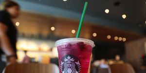 https://hips.hearstapps.com/hmg-prod/images/plastic-straw-is-seen-in-a-starbucks-drink-on-july-9-2018-news-photo-1660488529.jpg?crop=1.00xw:0.735xh;0,0.265xh&resize=300:*