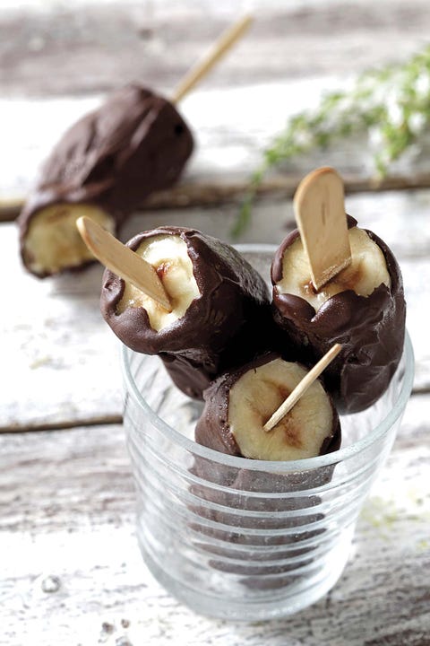 plátano helado con chocolate