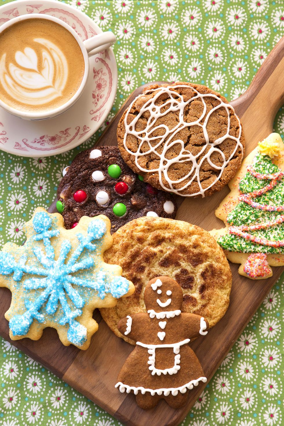 platter of christmas cookies