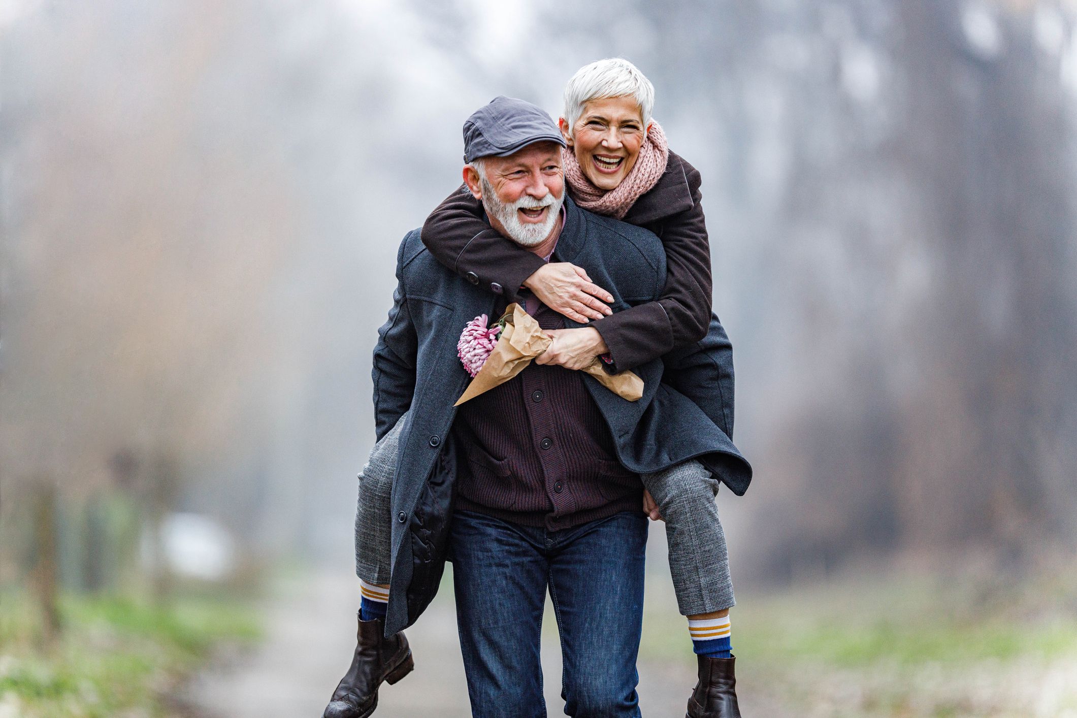 10 Best Dating Sites for People Over 50 to Find Love photo