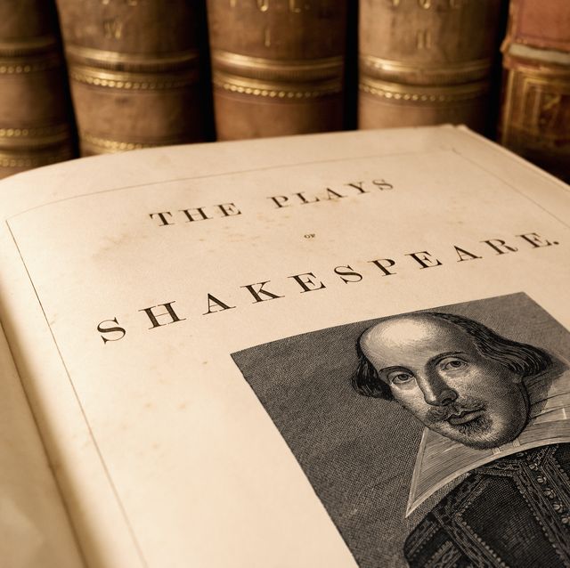 title page from an antique book of the plays of william shakespeare