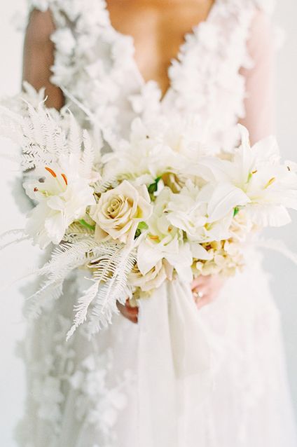 20 Stunning Winter Wedding Bouquets for Cold-Weather Ceremonies