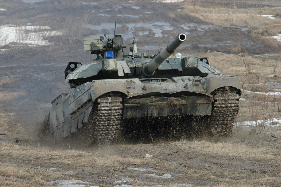 eg56rx ukrainian main battle tank t 84 oplot in attack