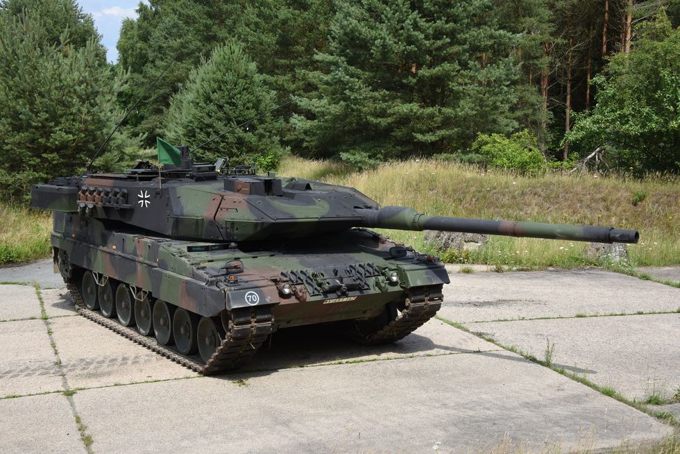 fbrtc6 leopard 2a7 main battle tank of the ii inspection of the german army training center in munster