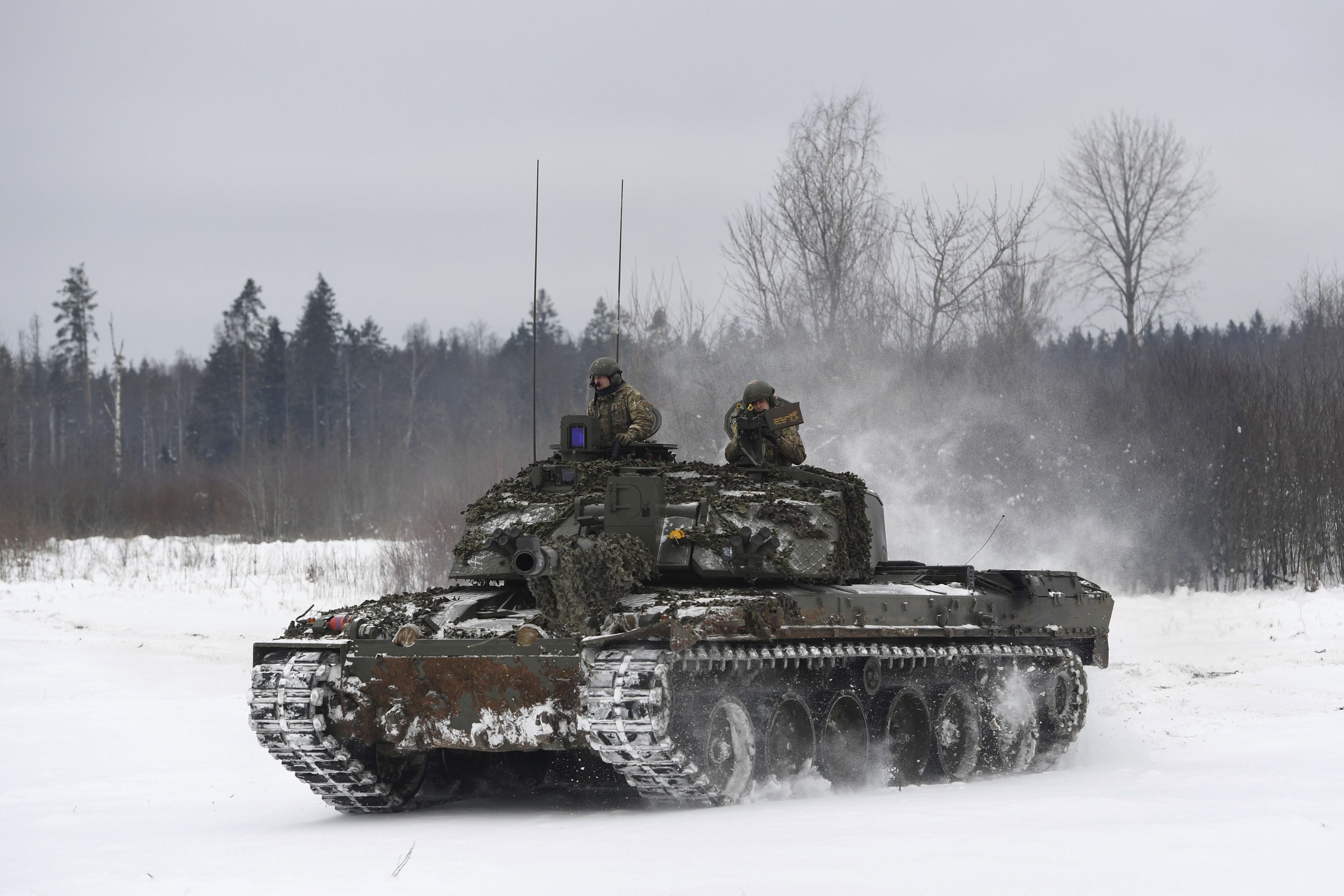 pmx1112322tanks-013-1665597764.jpg