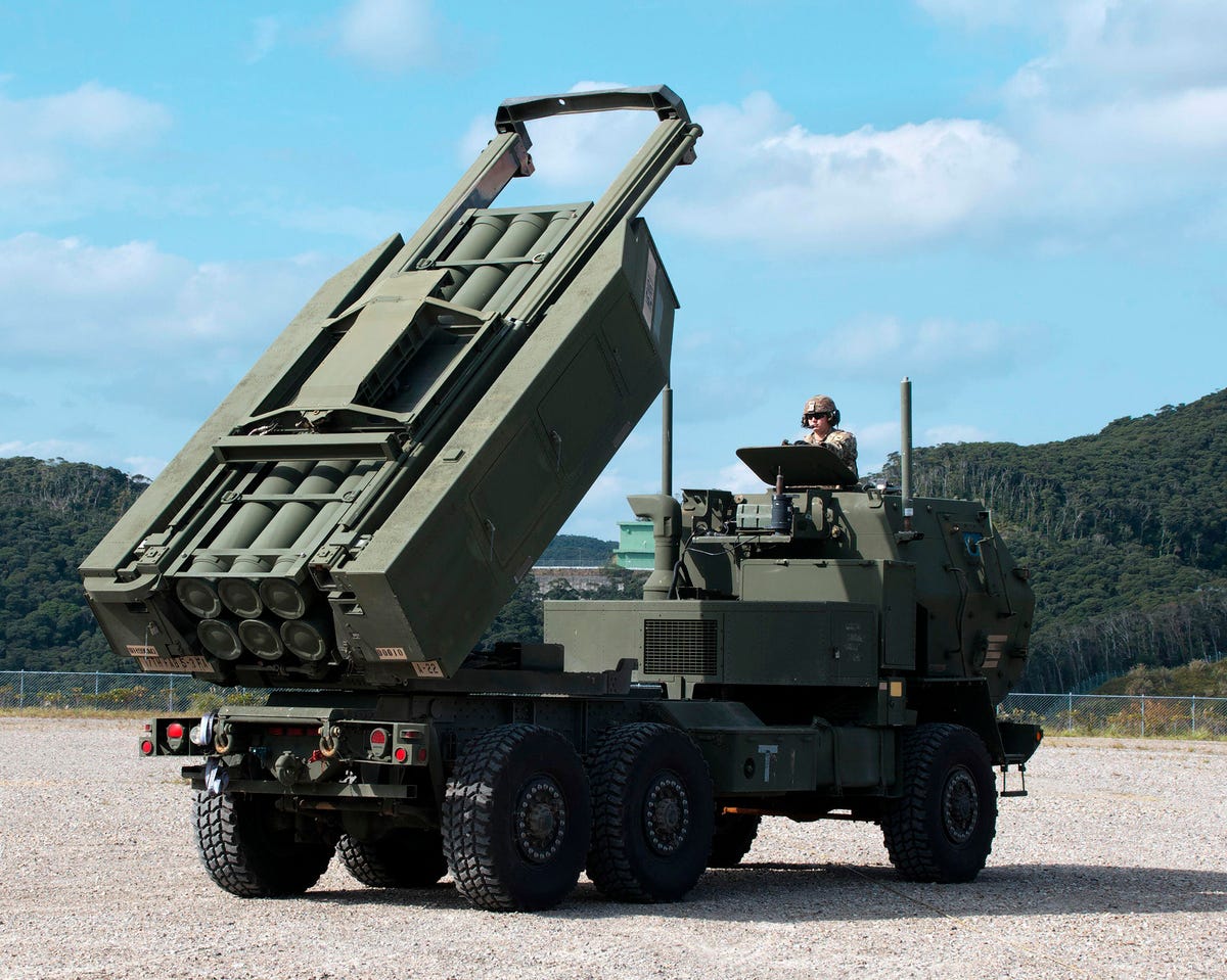 2kf6hma amami, japan 16th nov, 2022 us marines soldiers demonstrate the himars during the us and japan joint military exercise keen sword 23 at setouchi sub camp in amami oshima island, kagoshima prefecture, japan on wednesday, november 16, 2022 photo by keizo moriupi credit upialamy live news