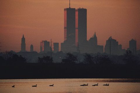 Het uitzicht vanaf de New Jersey Meadowlands omvatte vroeger de iconische twin towers van het World Trade Center in New York City Elke 11 september neemtde VS een moment om de levens te herdenkendie verloren zijn gegaan bij de terroristische aanslag in 2001