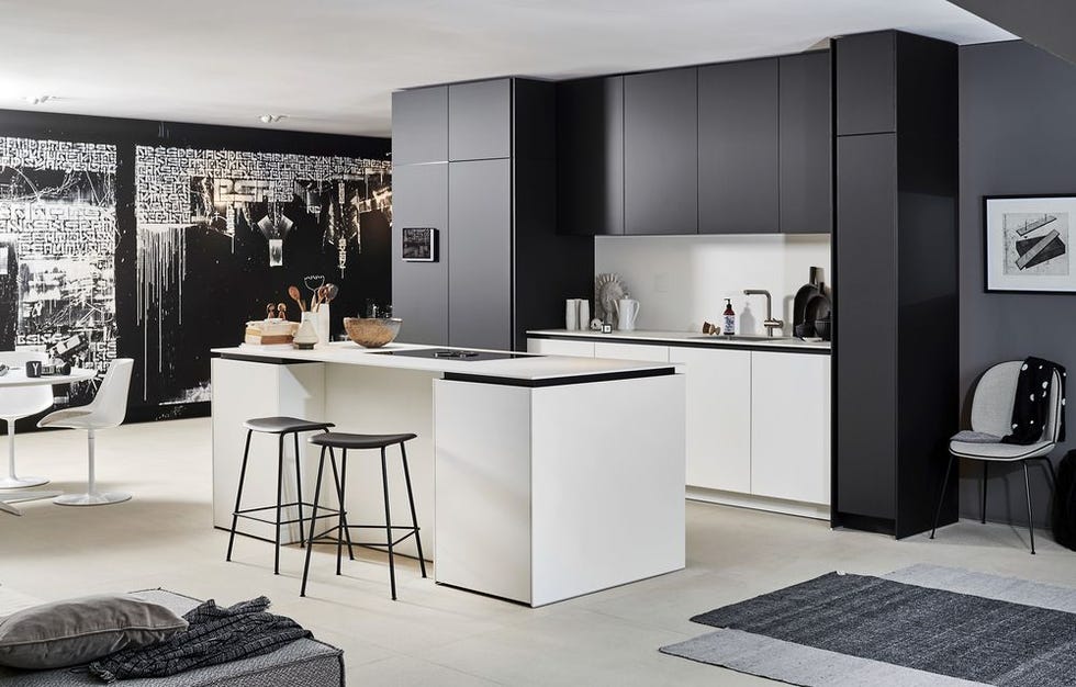 black and white kitchen by poggenpohl