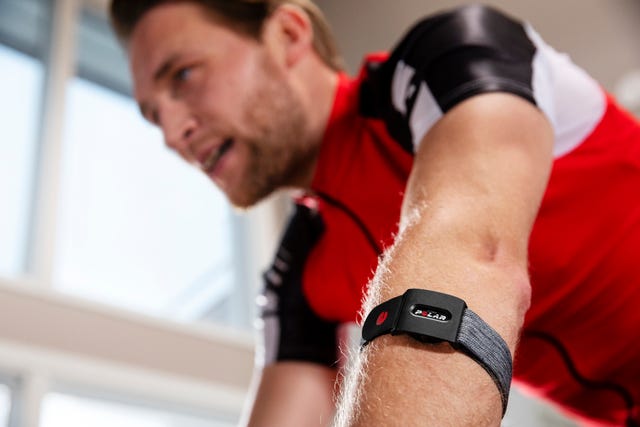 la banda de frecuencia cardiaca para el brazo de polar verity sense