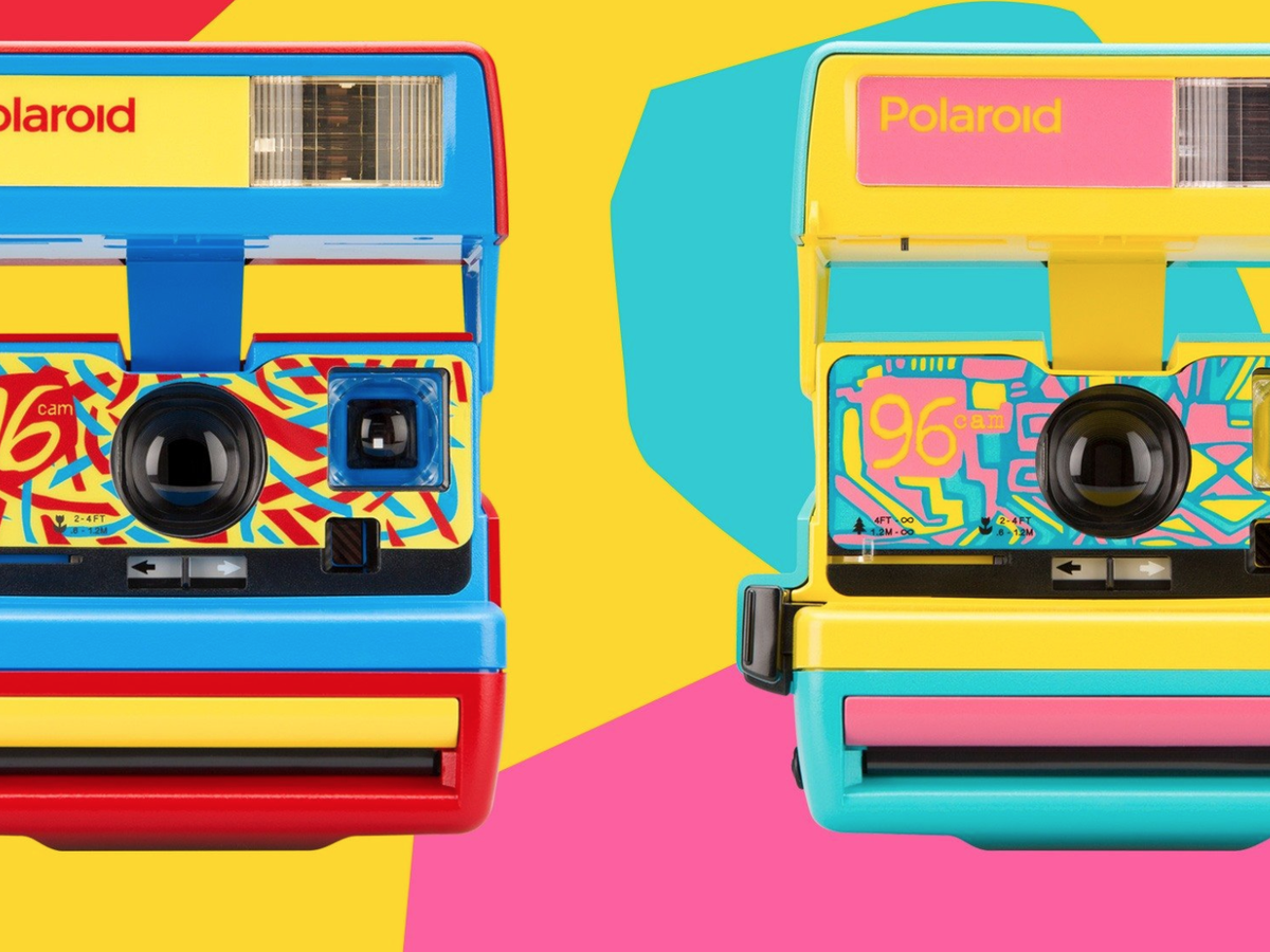La macchina fotografica Polaroid anni 90 è tornata