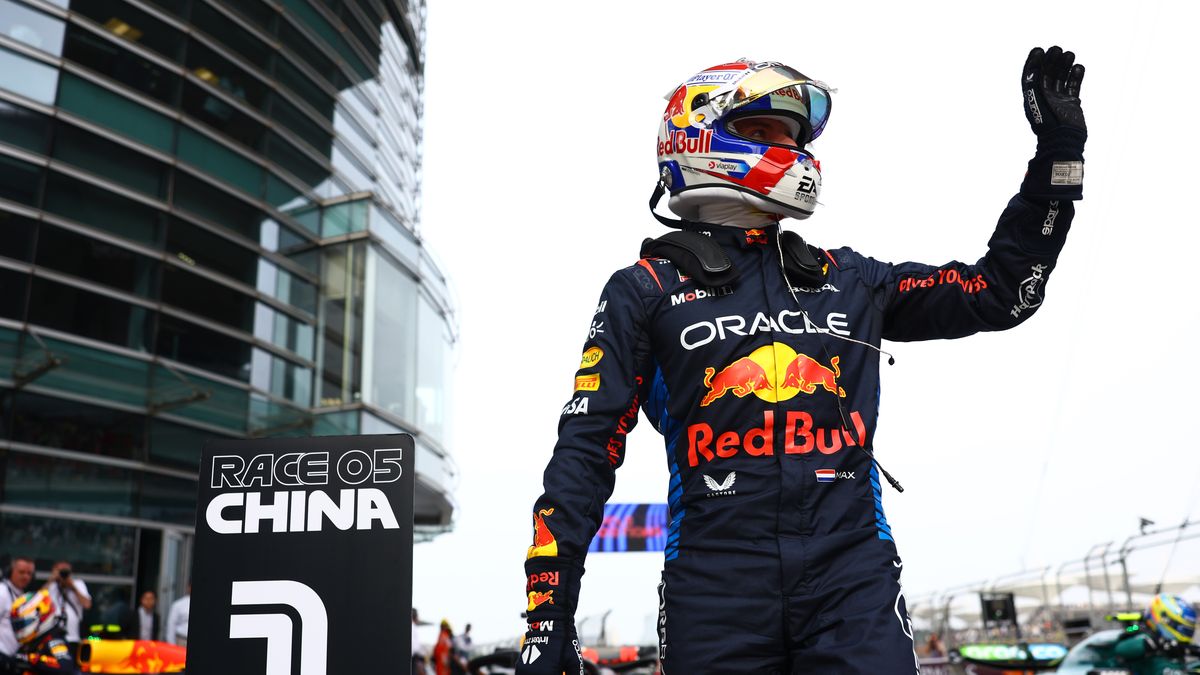 Max Verstappen impone su ley y gana el GP de China, seguido de Lando Norris y Sergio Pérez