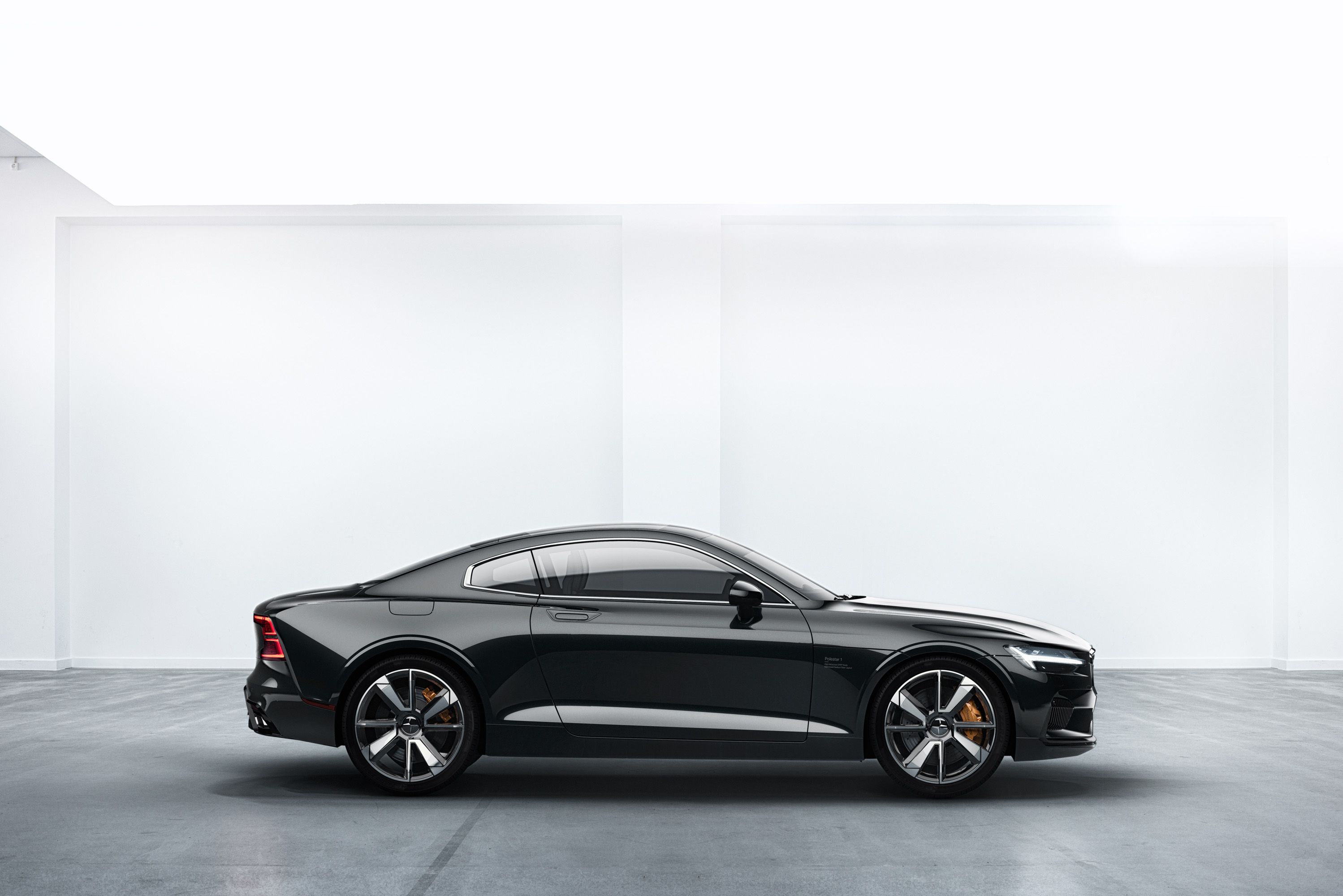 Il marchio di EV Polestar lancerà uno smartphone premium per rendere l'auto  un telefono su ruote